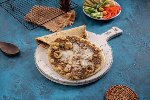 Image for 'منقوشة زعتر مع قشقوان' Item
